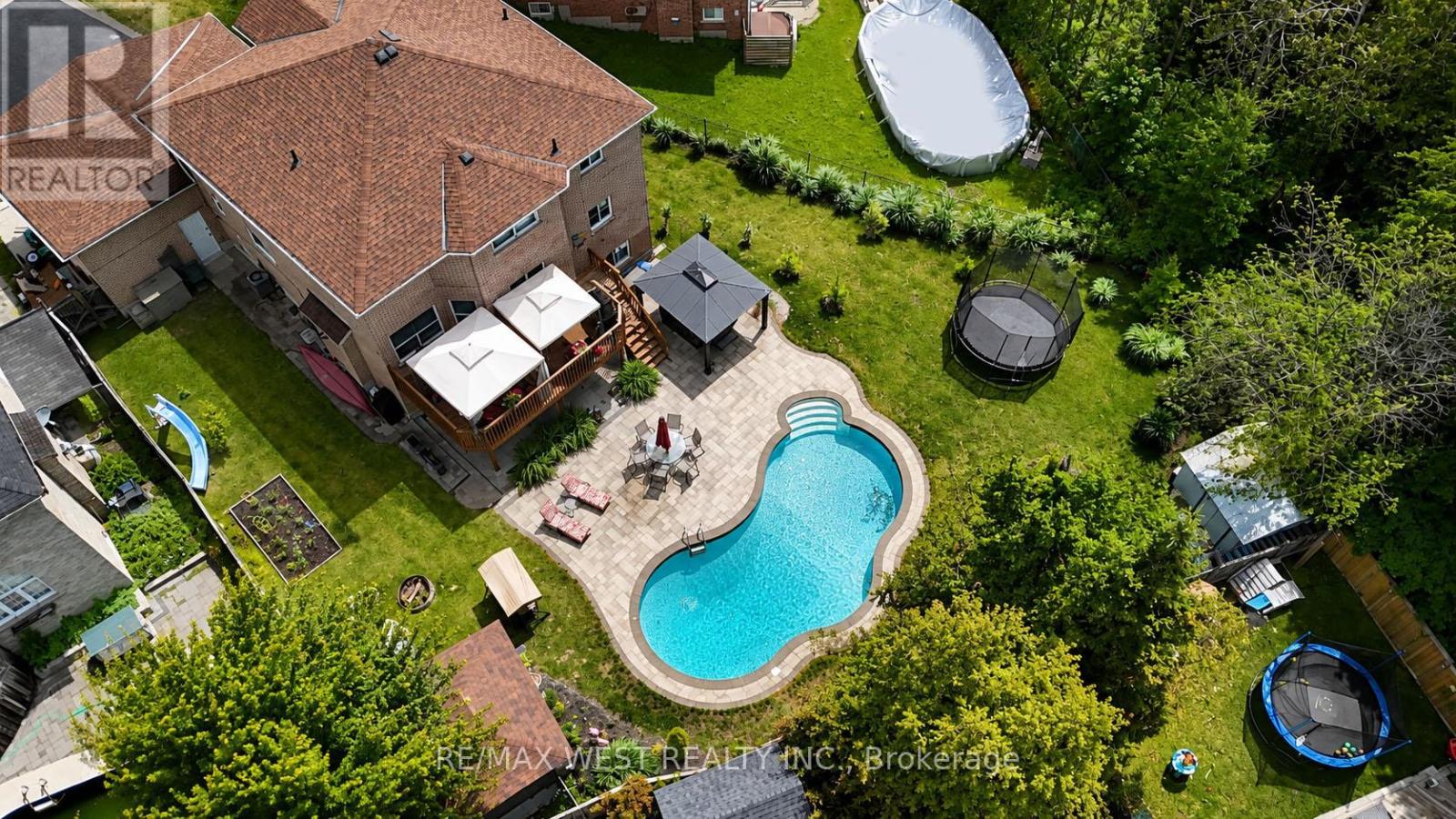 45 CARLEY CRESCENT - 21