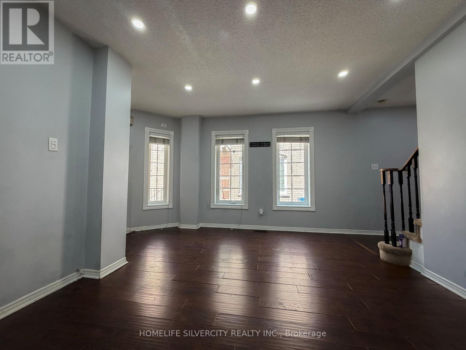 45 PIANE AVENUE - 18