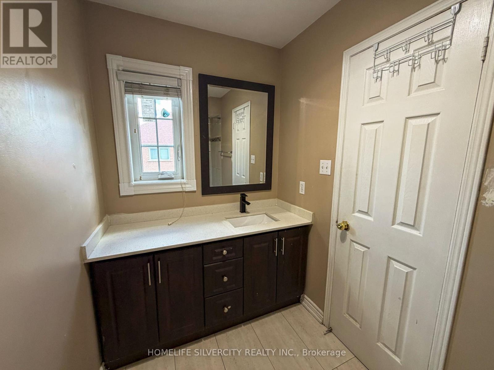 45 PIANE AVENUE - 27
