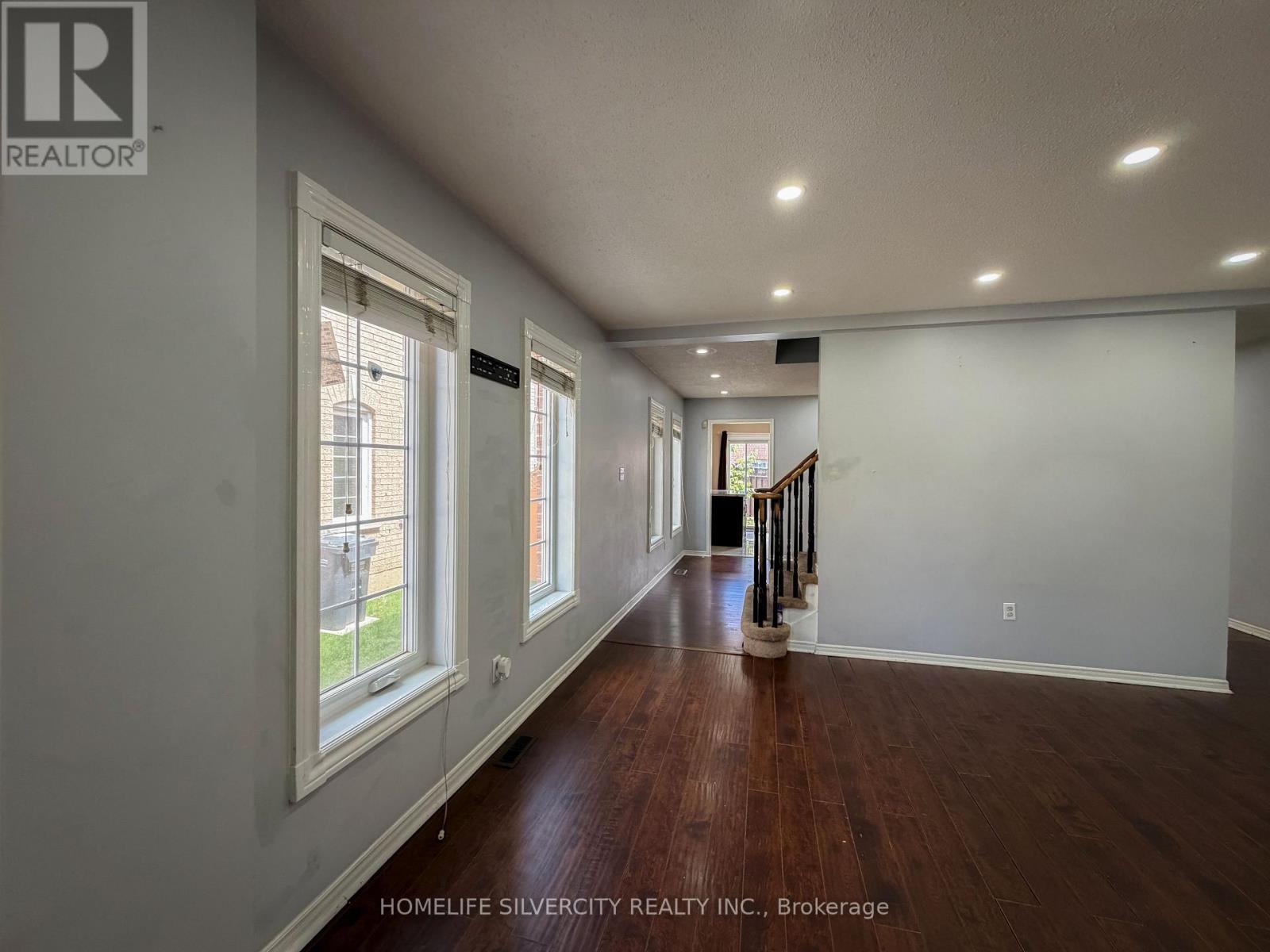 45 PIANE AVENUE - 35