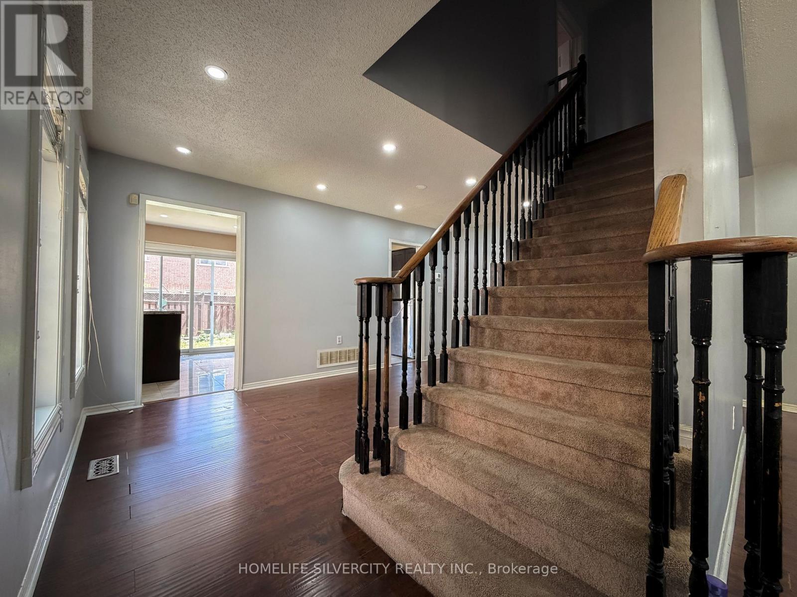45 PIANE AVENUE - 30