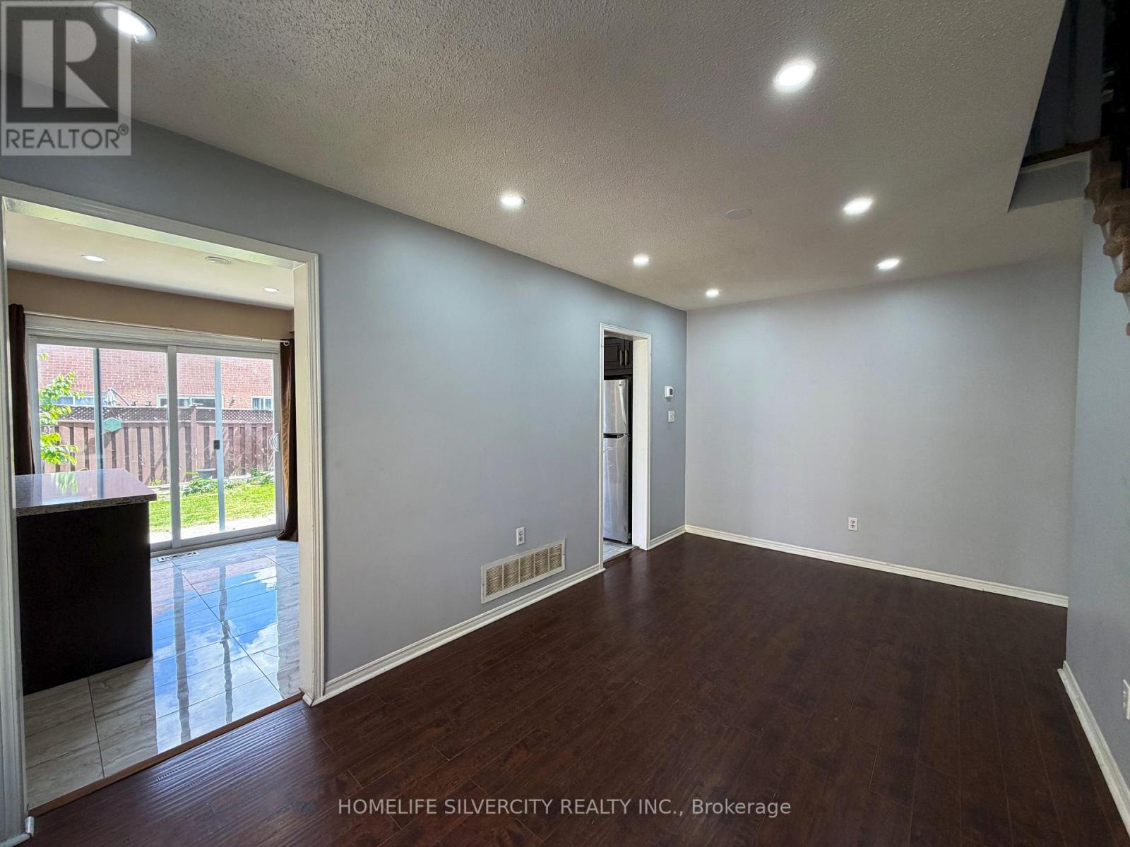 45 PIANE AVENUE - 31
