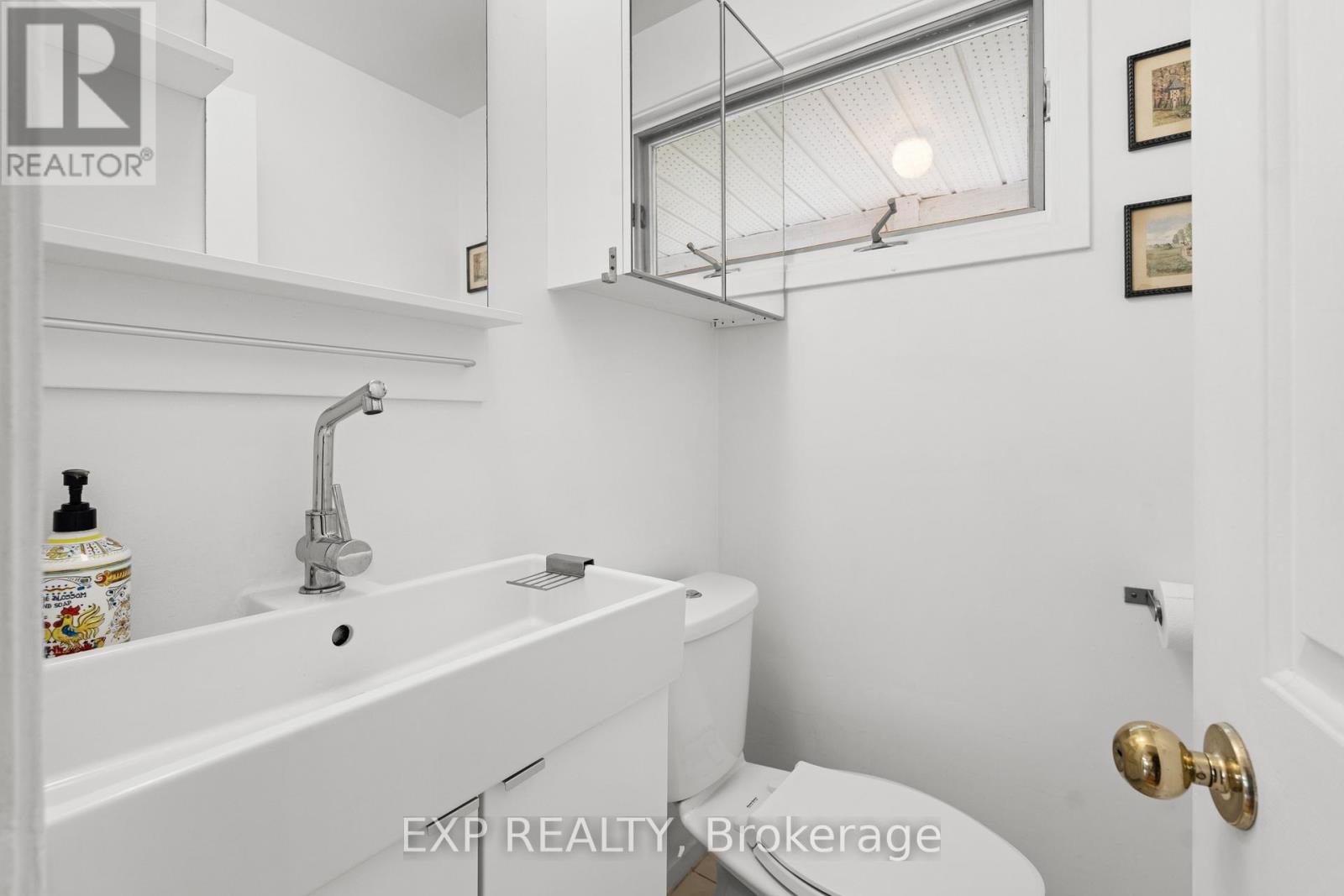 5 Bed, 3 Bath House for Sale in Ottawa – 2061 BALHARRIE AVENUE, Ottawa – MLS# X13479580 - Image 21