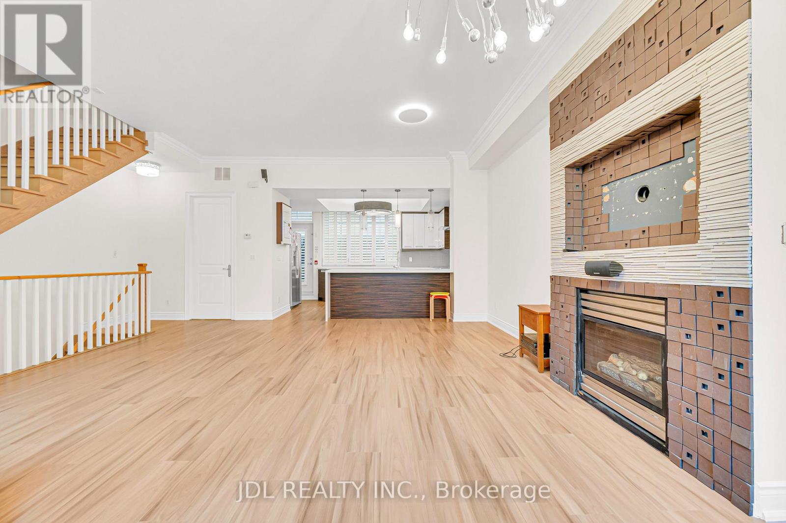 #TH07 761 BAY STREET - 15