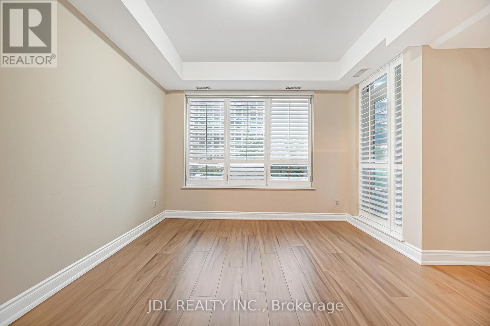 #TH07 761 BAY STREET - 25
