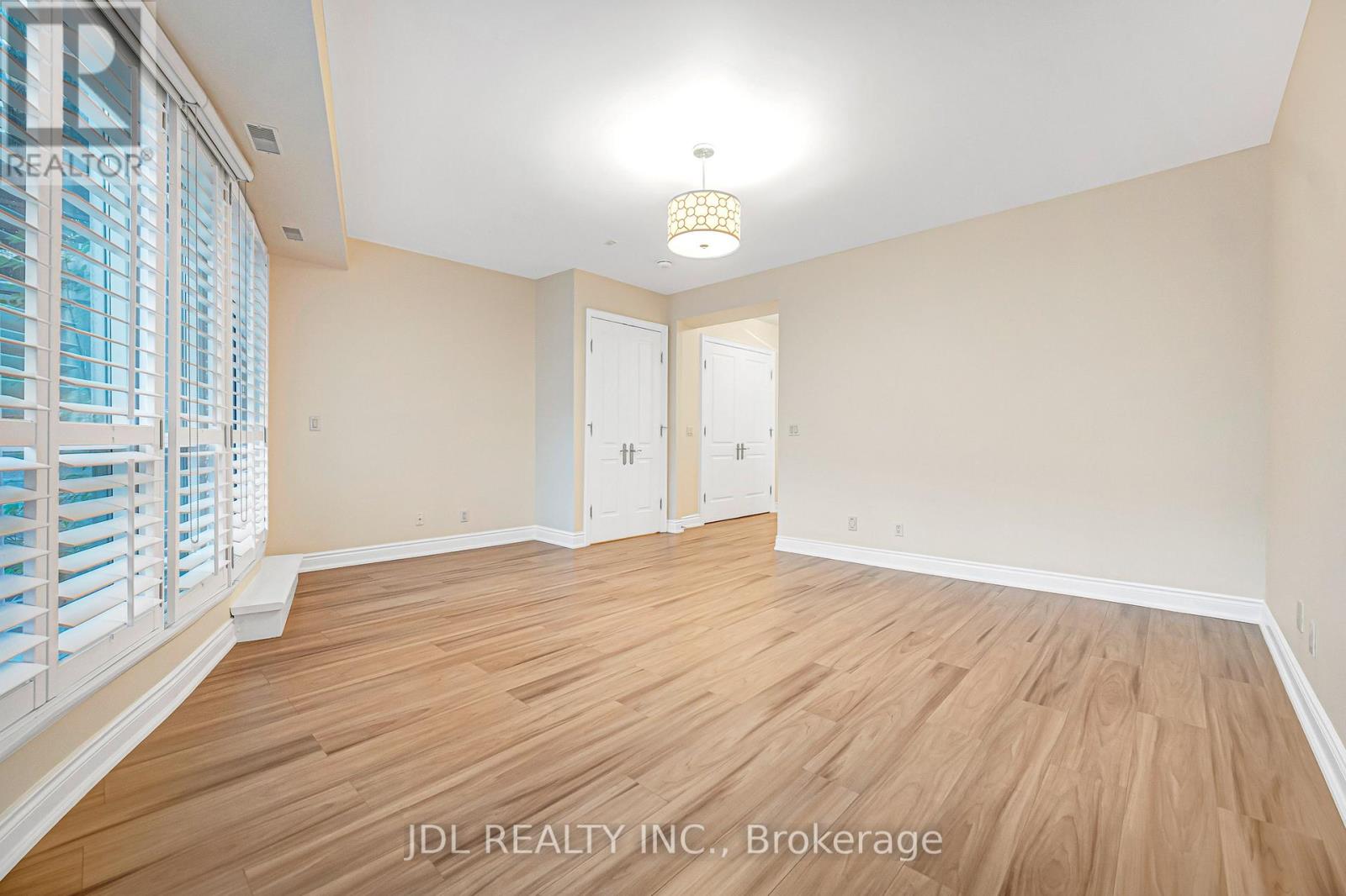 #TH07 761 BAY STREET - 28