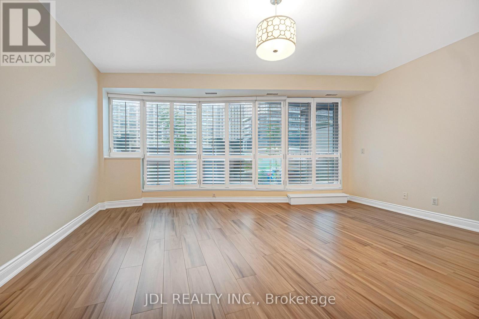 #TH07 761 BAY STREET - 31