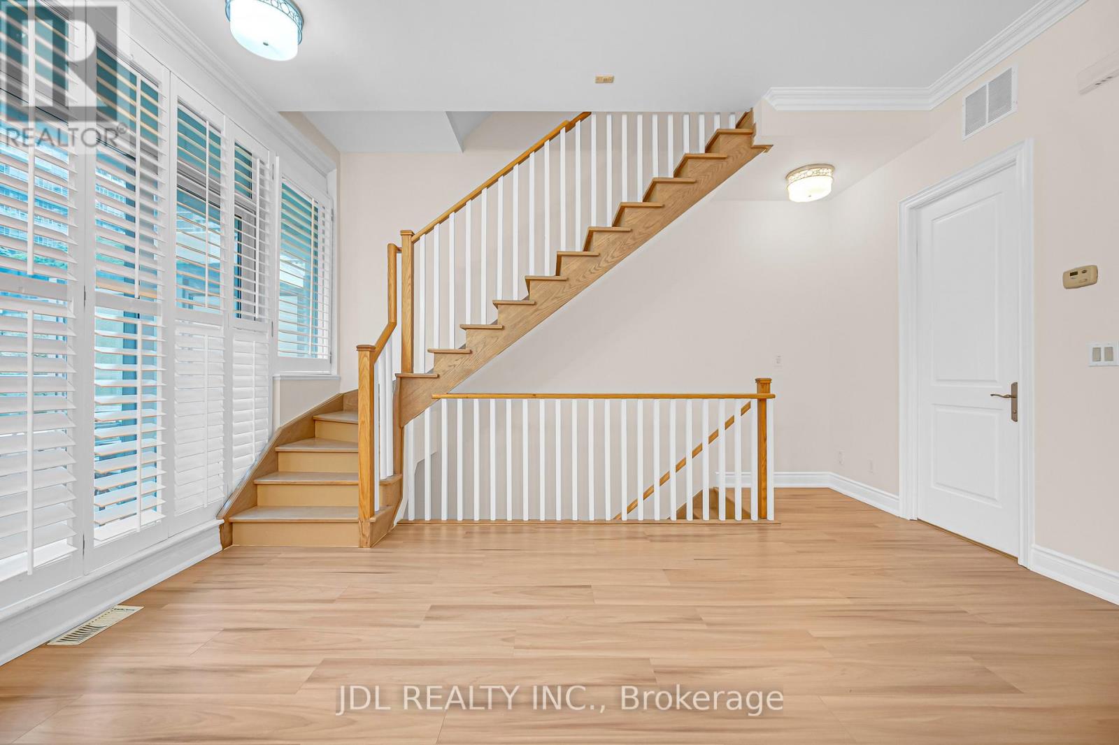 #TH07 761 BAY STREET - 5