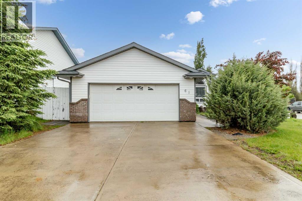 61 Premiere Crescent - photo 3