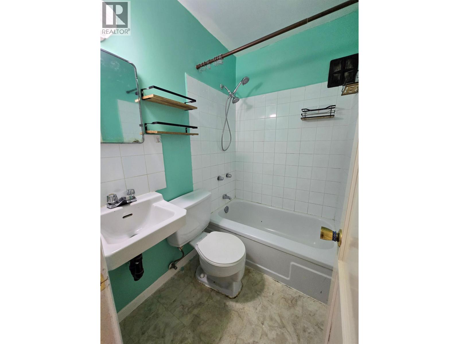 22 GANNET CRESCENT - 6