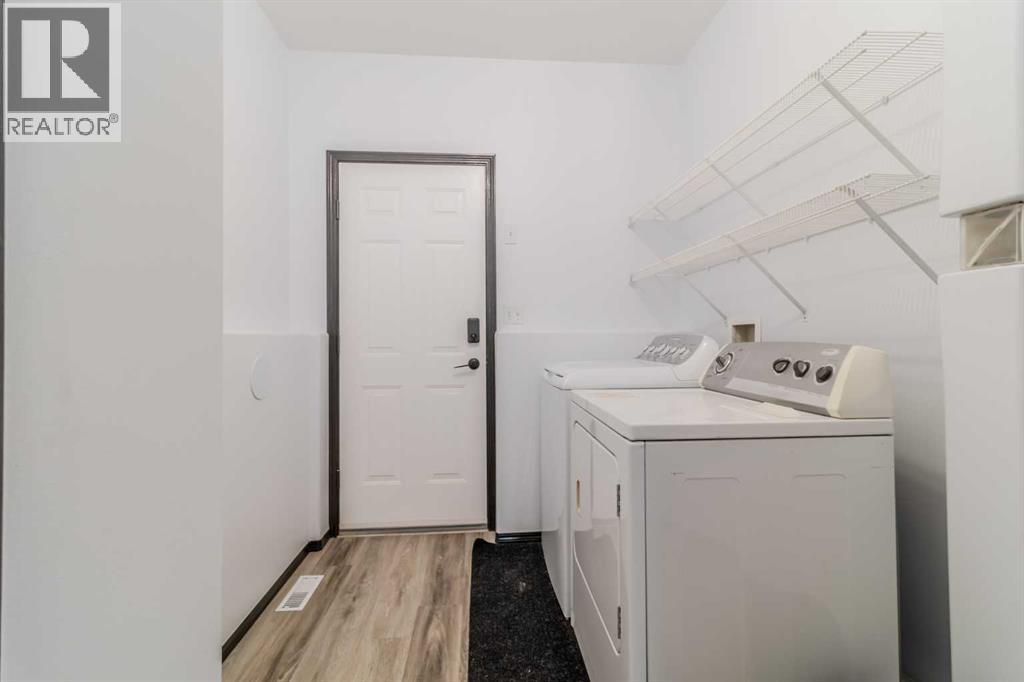 61 Premiere Crescent — photo 22