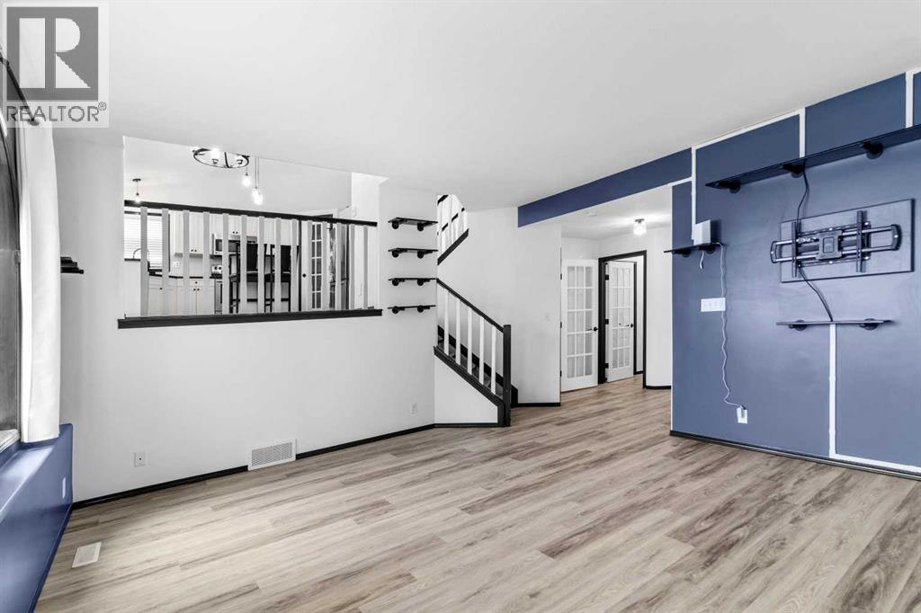 61 Premiere Crescent — photo 17
