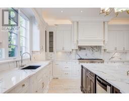 9 Highland Court, Aurora, ON L4G2S9 Photo 11