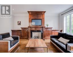 9 Highland Court, Aurora, ON L4G2S9 Photo 12