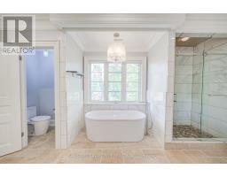 9 Highland Court, Aurora, ON L4G2S9 Photo 18