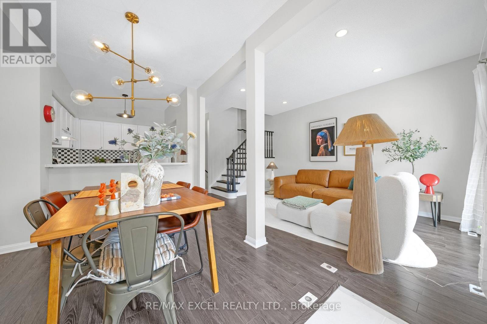 #3 10 COX BOULEVARD - 13