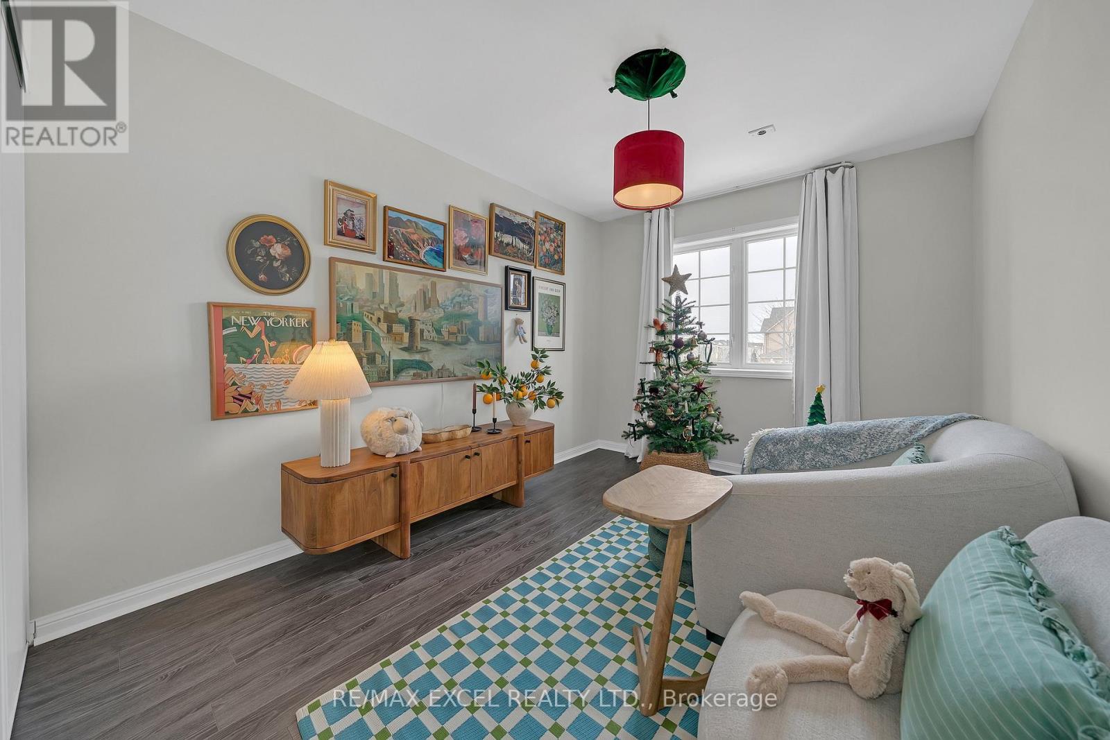 #3 10 COX BOULEVARD - 20