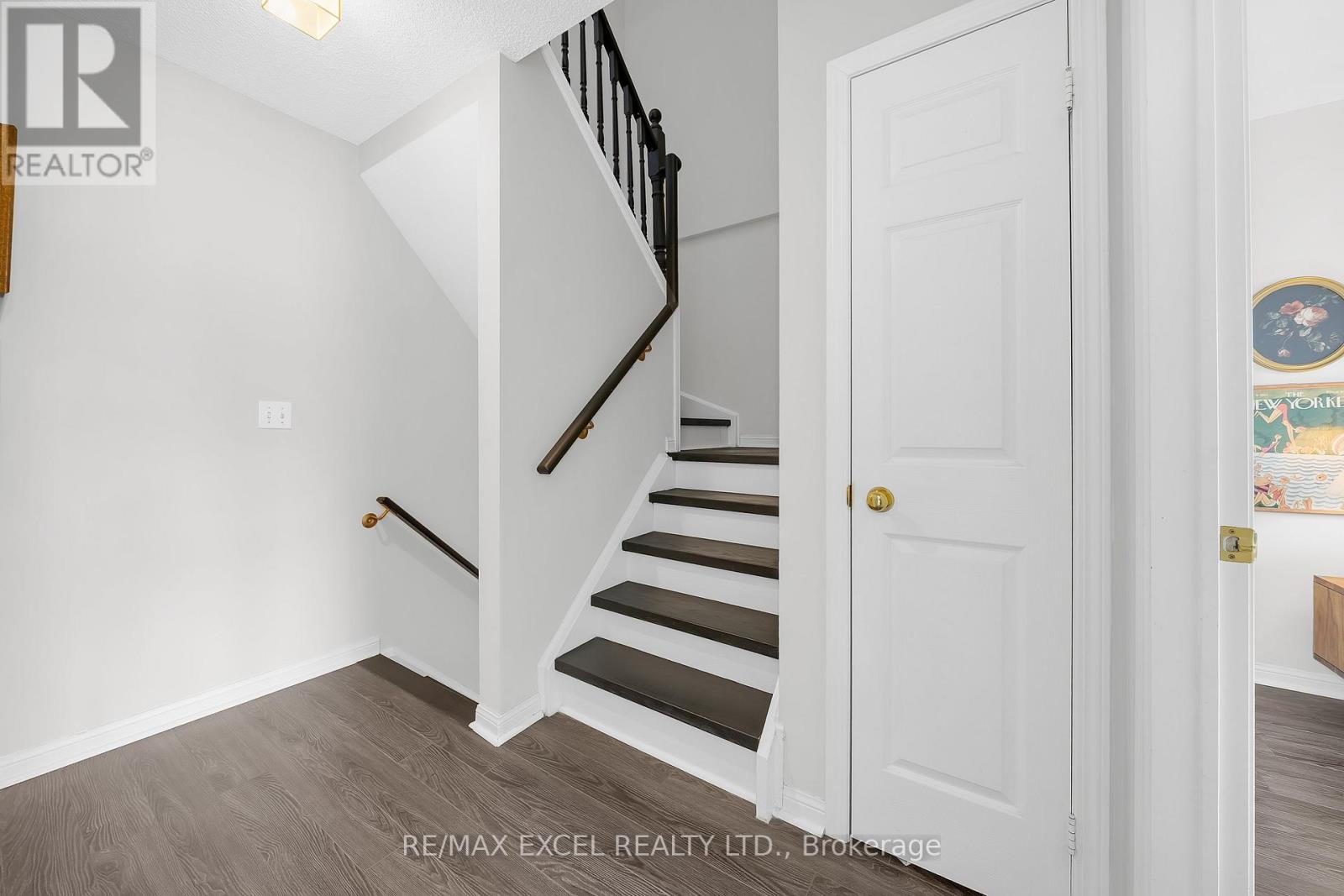 #3 10 COX BOULEVARD - 25