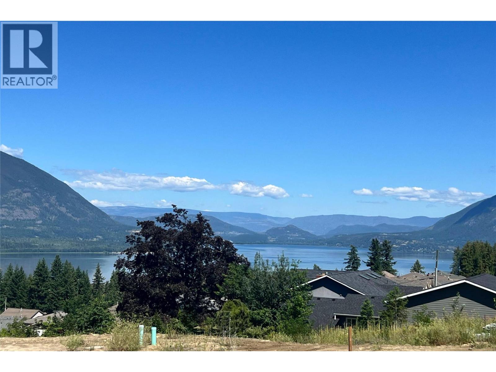  1181 16 Avenue Southeast, Salmon Arm
