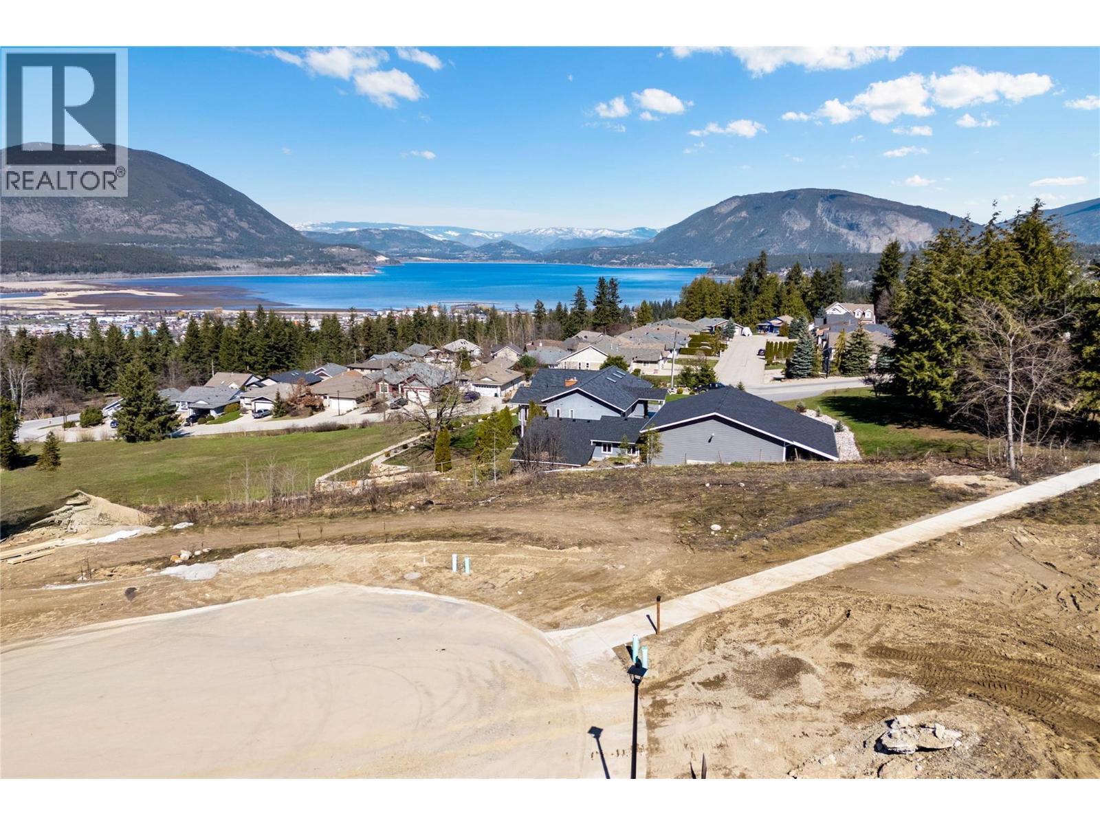  1181 16 Avenue Southeast, Salmon Arm