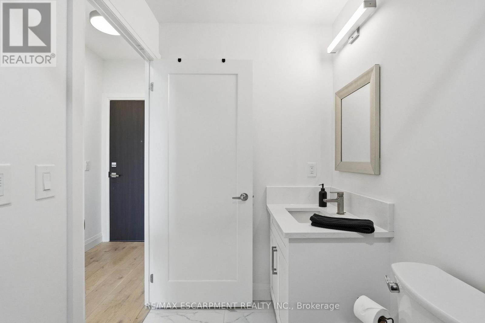 #909 500 BROCK AVENUE - 28