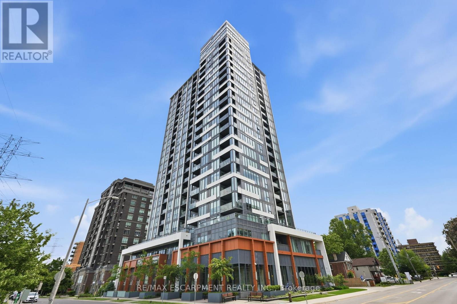#909 500 BROCK AVENUE - 3