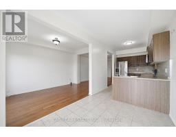 Kitchen - 14 Gulfbrook Circle, Brampton, ON L6Z0B6 Photo 12