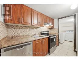 Dining room - 14 Gulfbrook Circle, Brampton, ON L6Z0B6 Photo 13