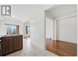 Bathroom - 14 Gulfbrook Circle, Brampton, ON L6Z0B6 Photo 14