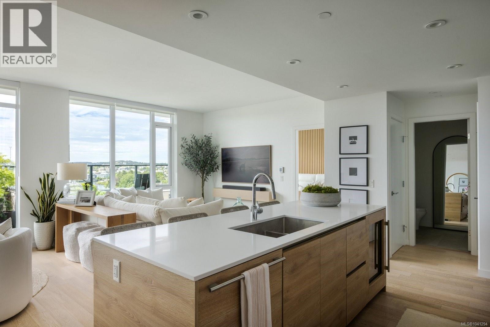1205 369 Tyee Road, Victoria