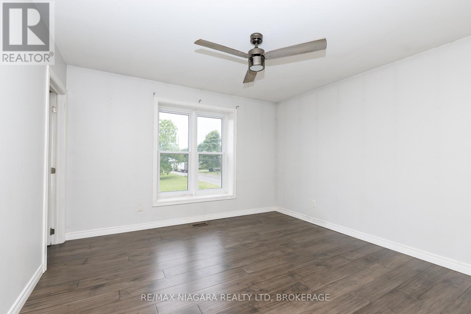 #1 252 BERTIE STREET - 16