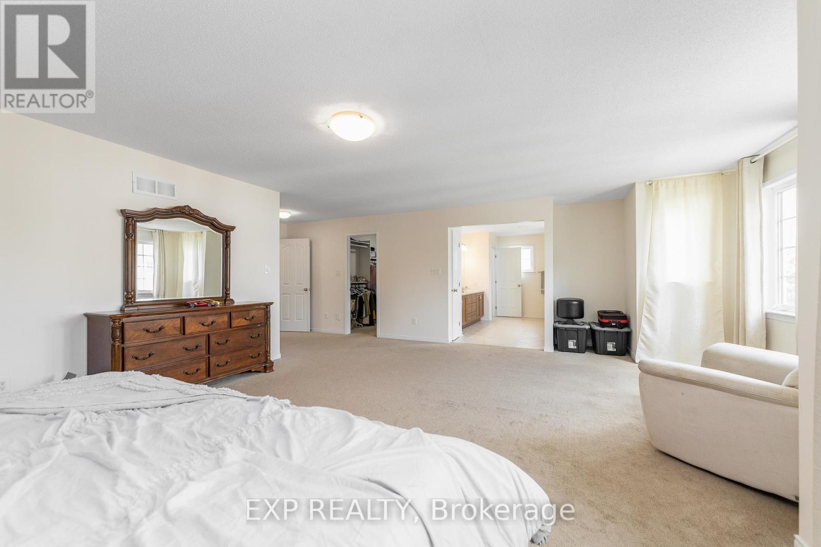 167 CHENOA WAY - 28