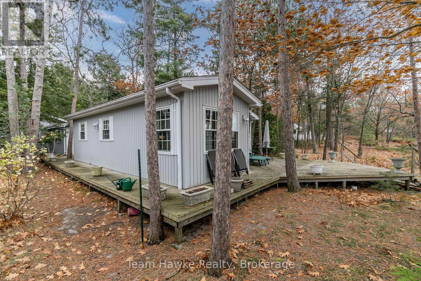 20 SCOTT LANE - 27