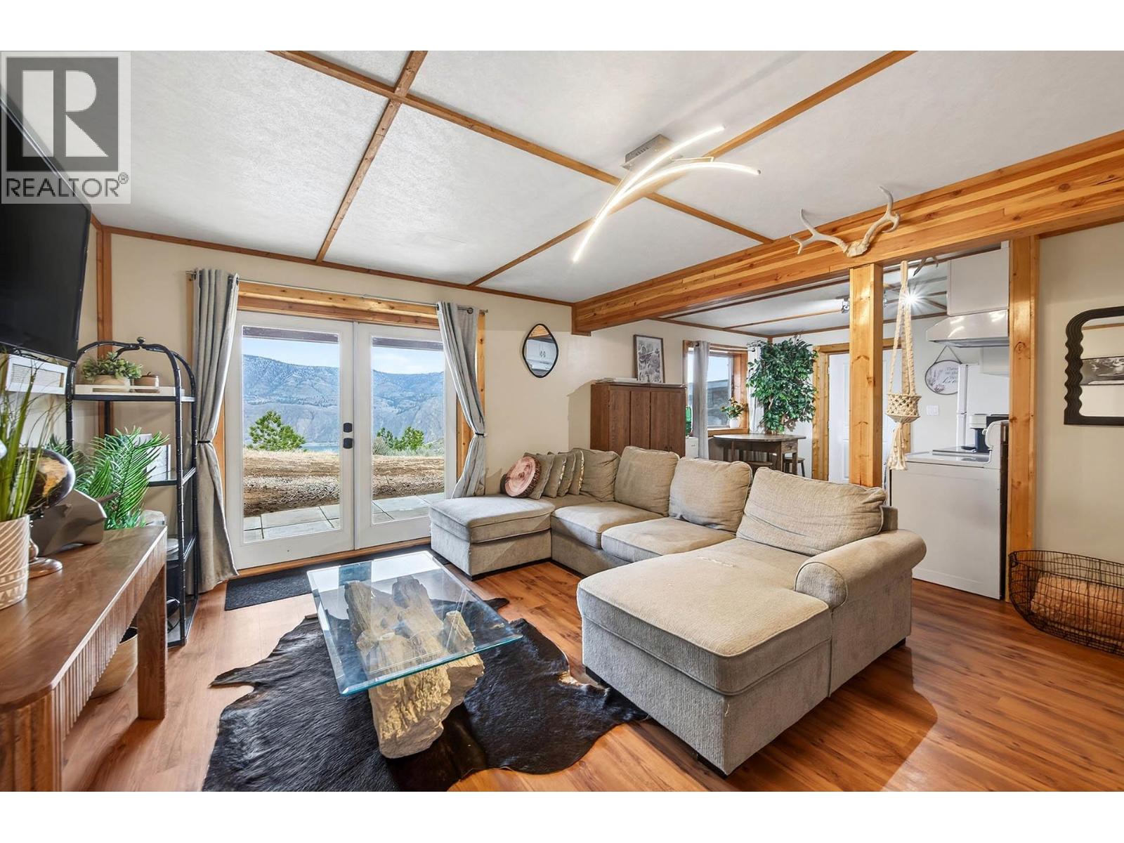 524 DEER Drive - 49