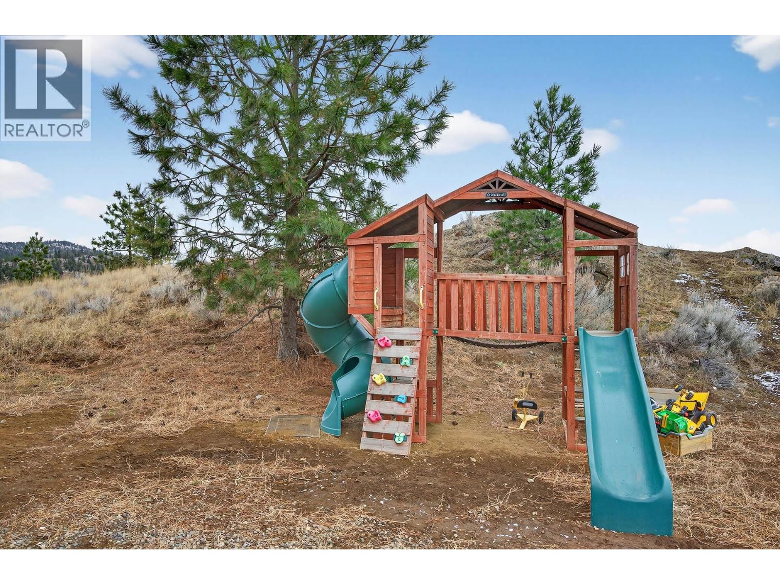 524 DEER Drive - 68