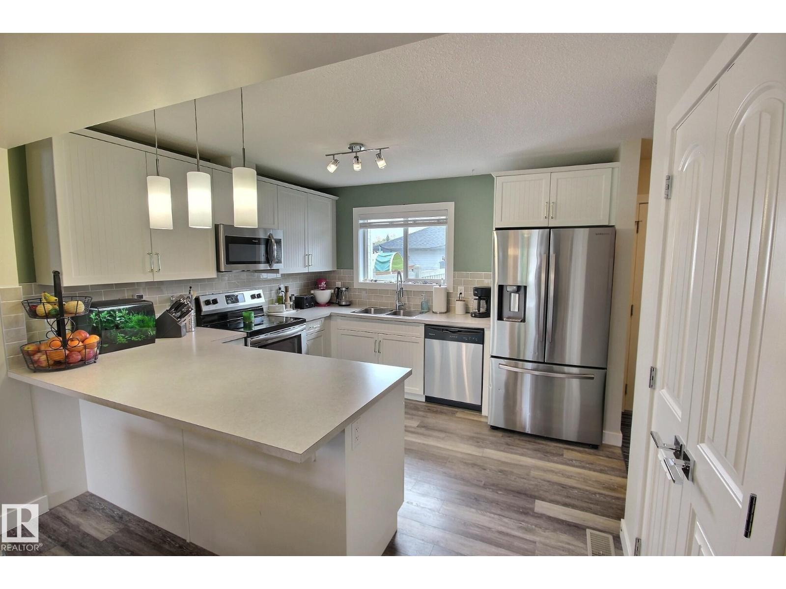 565 CHAPPELLE DR SW - 5