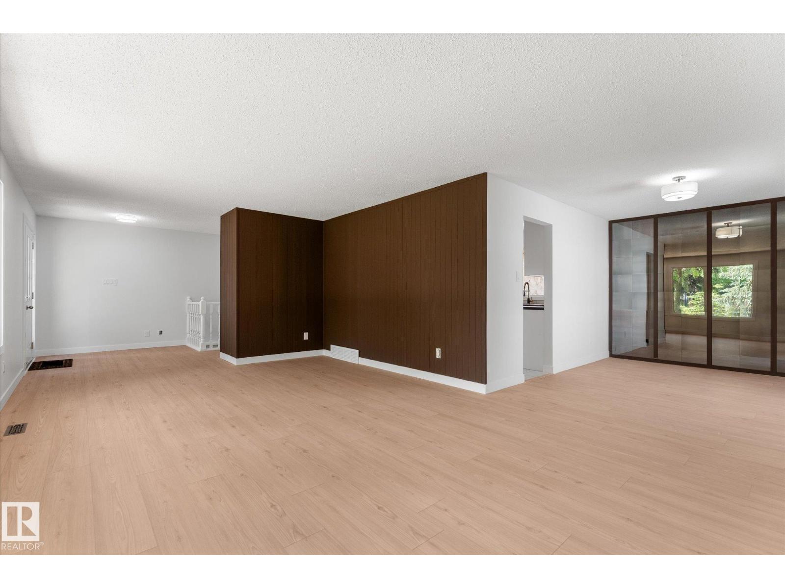 44 Arlington DR - 12