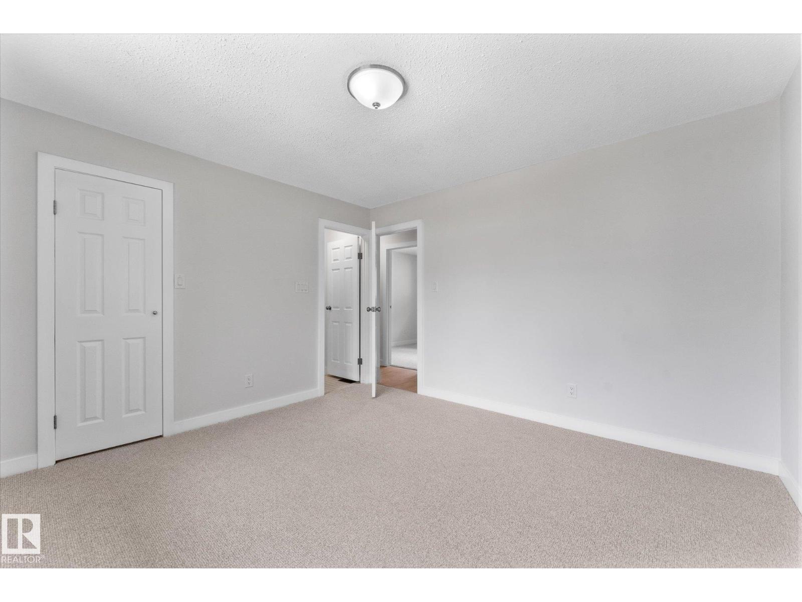 44 Arlington DR - 17
