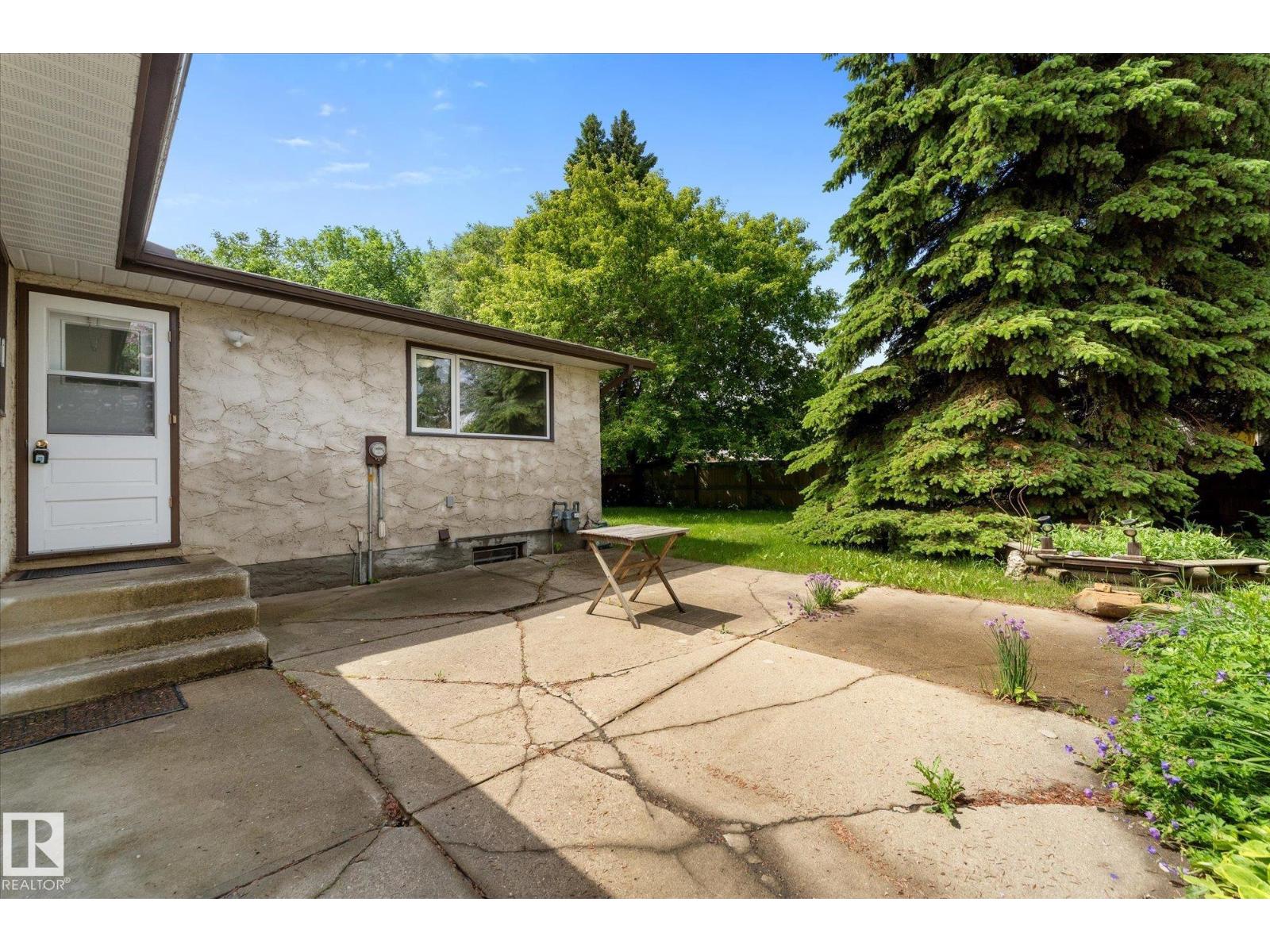 44 Arlington DR - 36