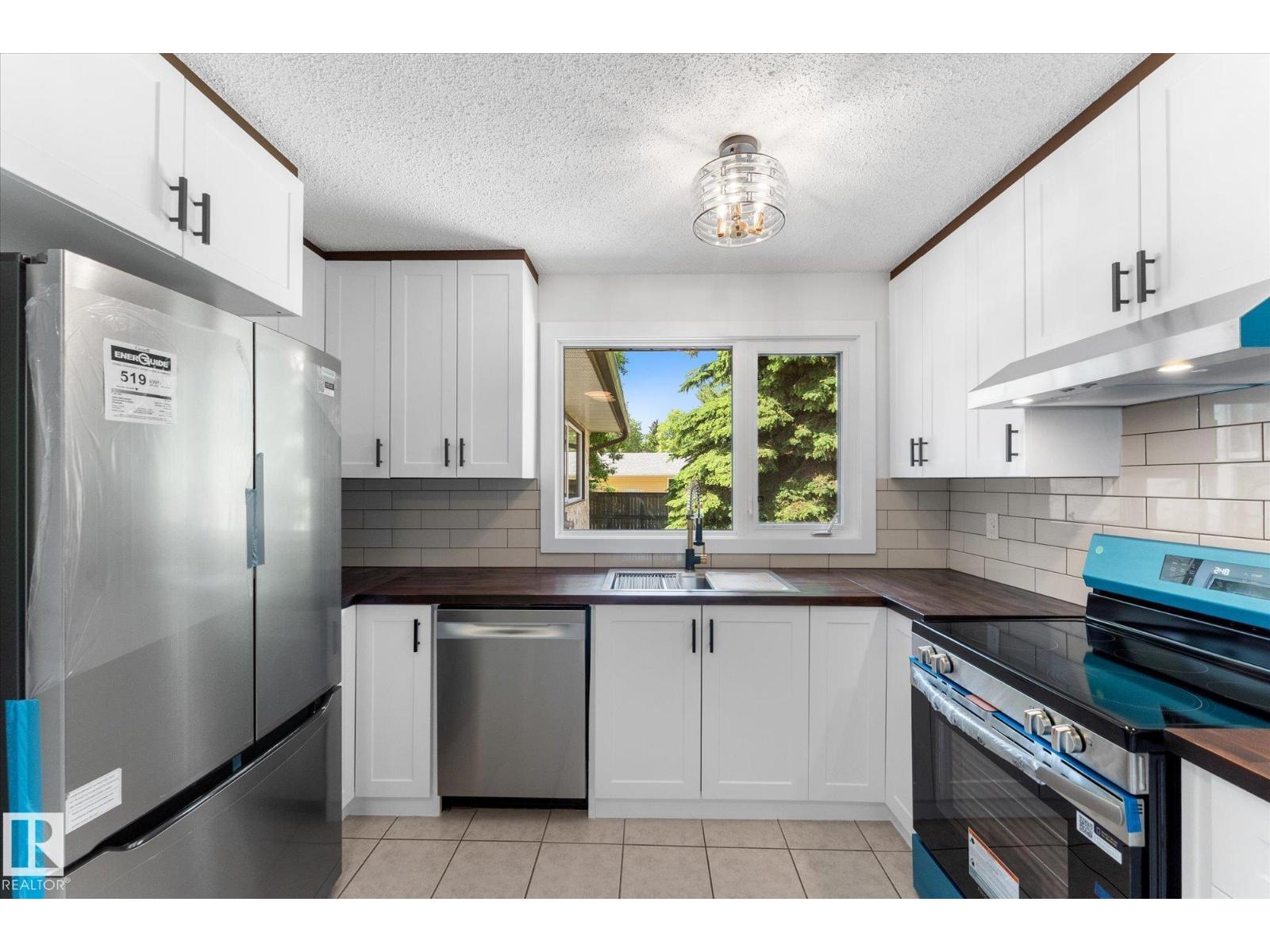 44 Arlington DR - 6