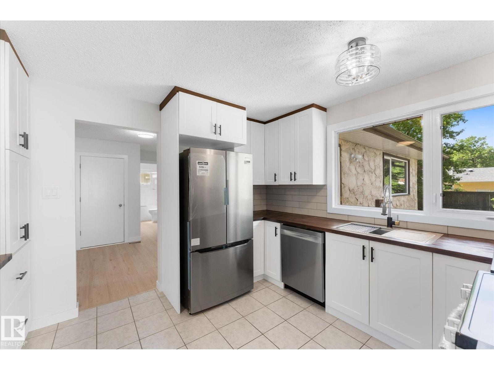 44 Arlington DR - 7
