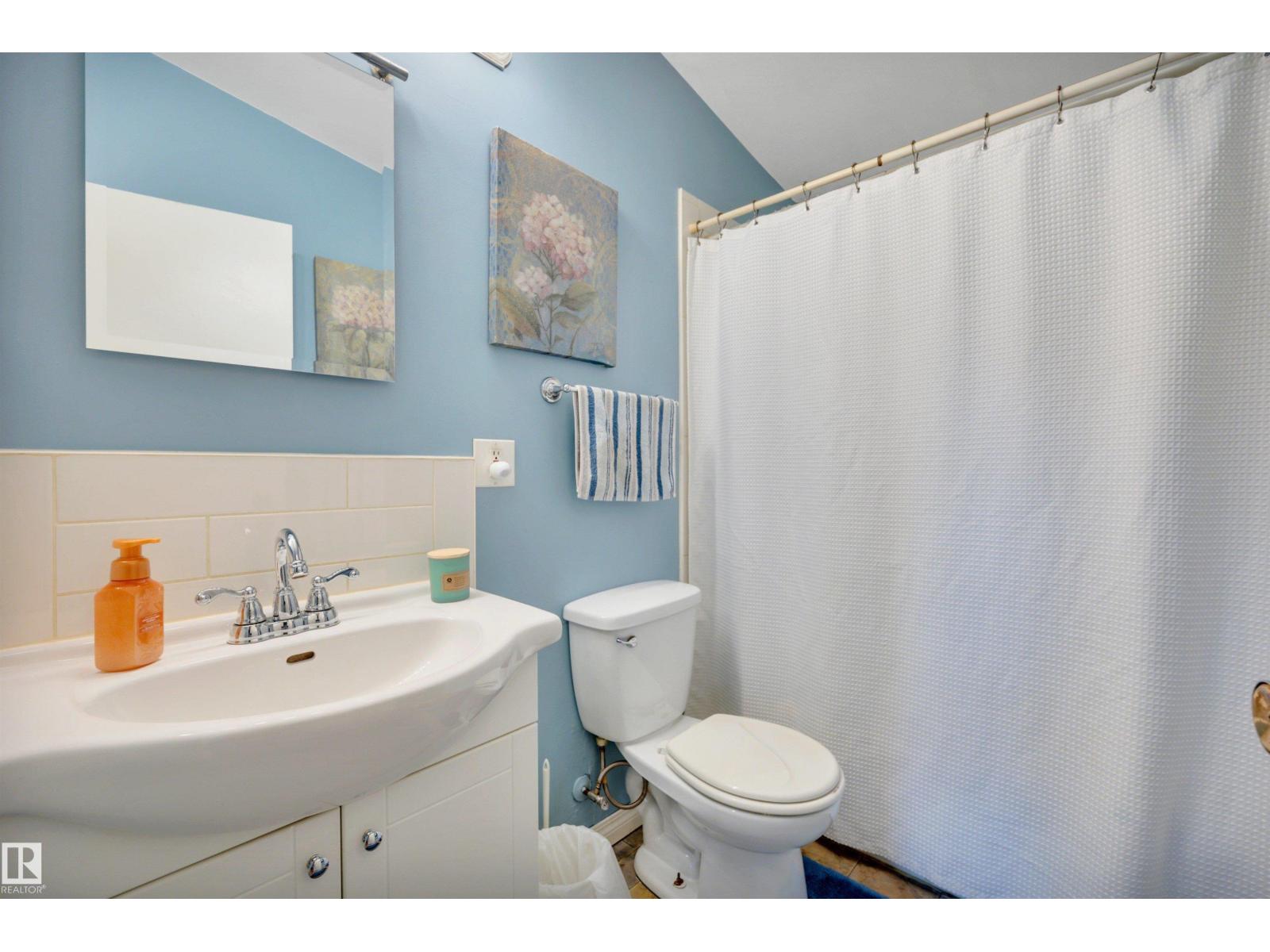 4207 47 ST - 21