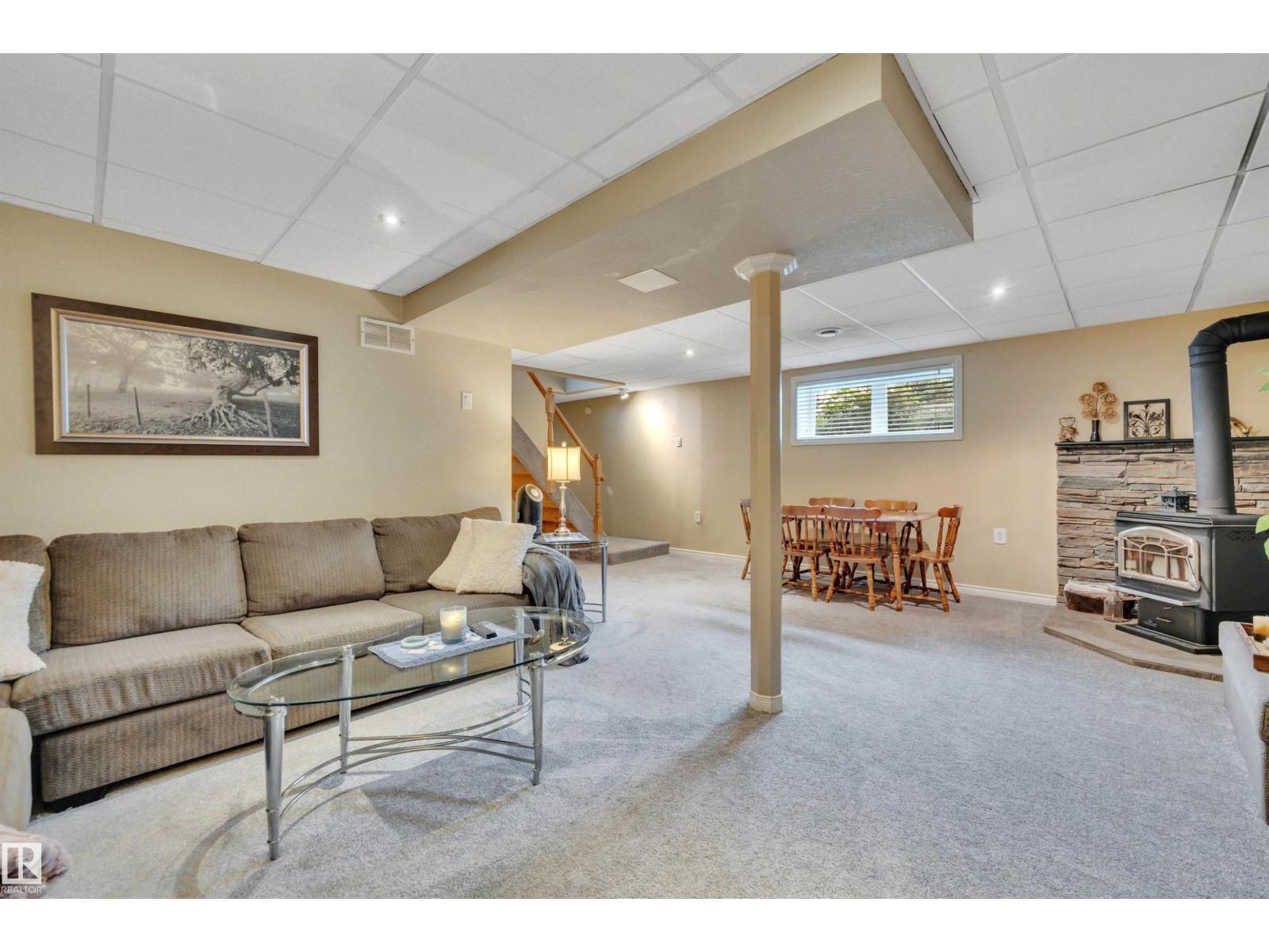4207 47 ST - 29