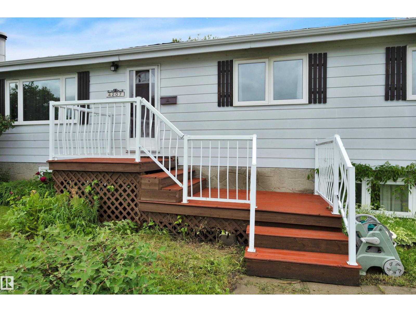 4207 47 ST - 4