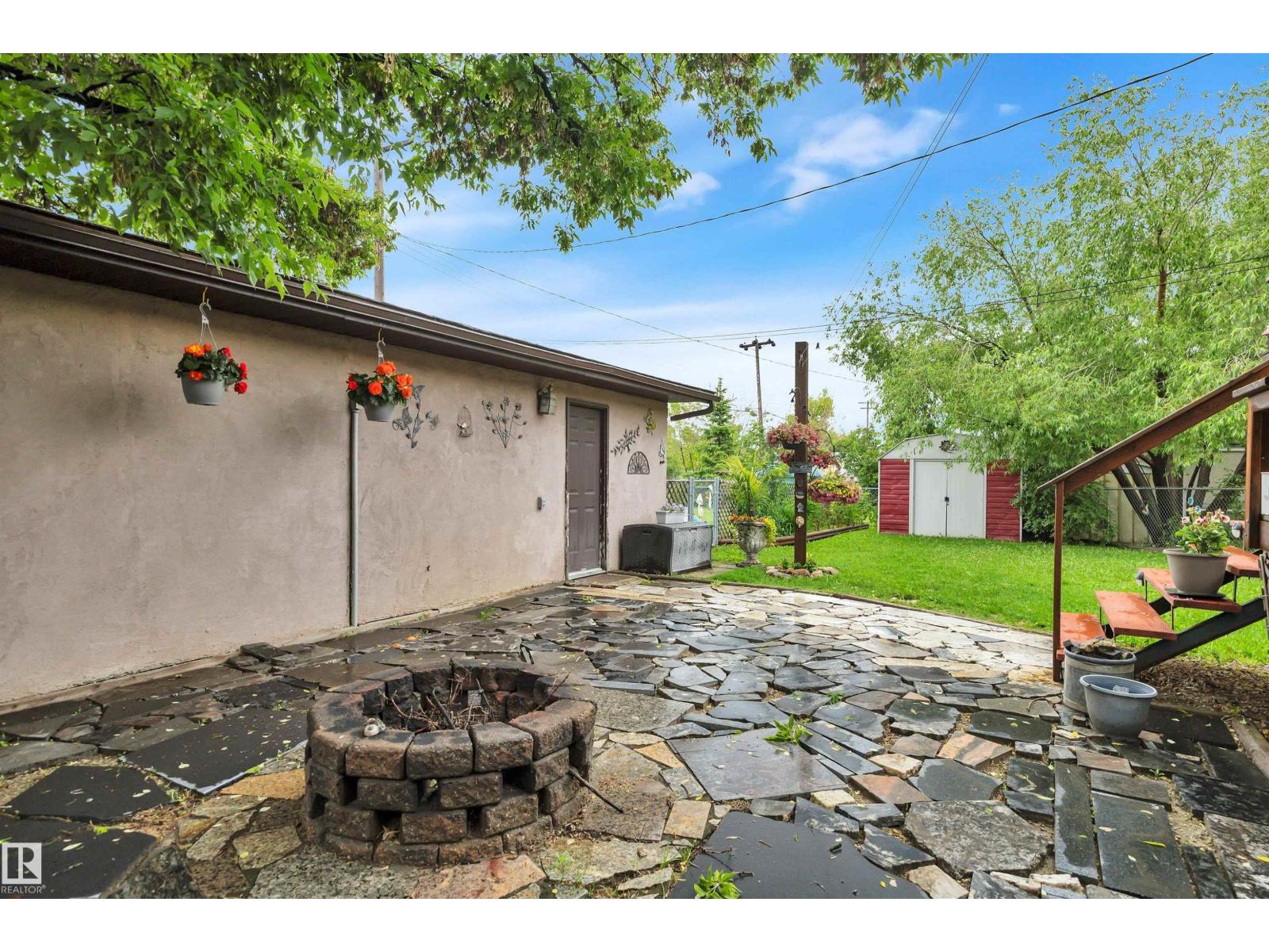 4207 47 ST - 39