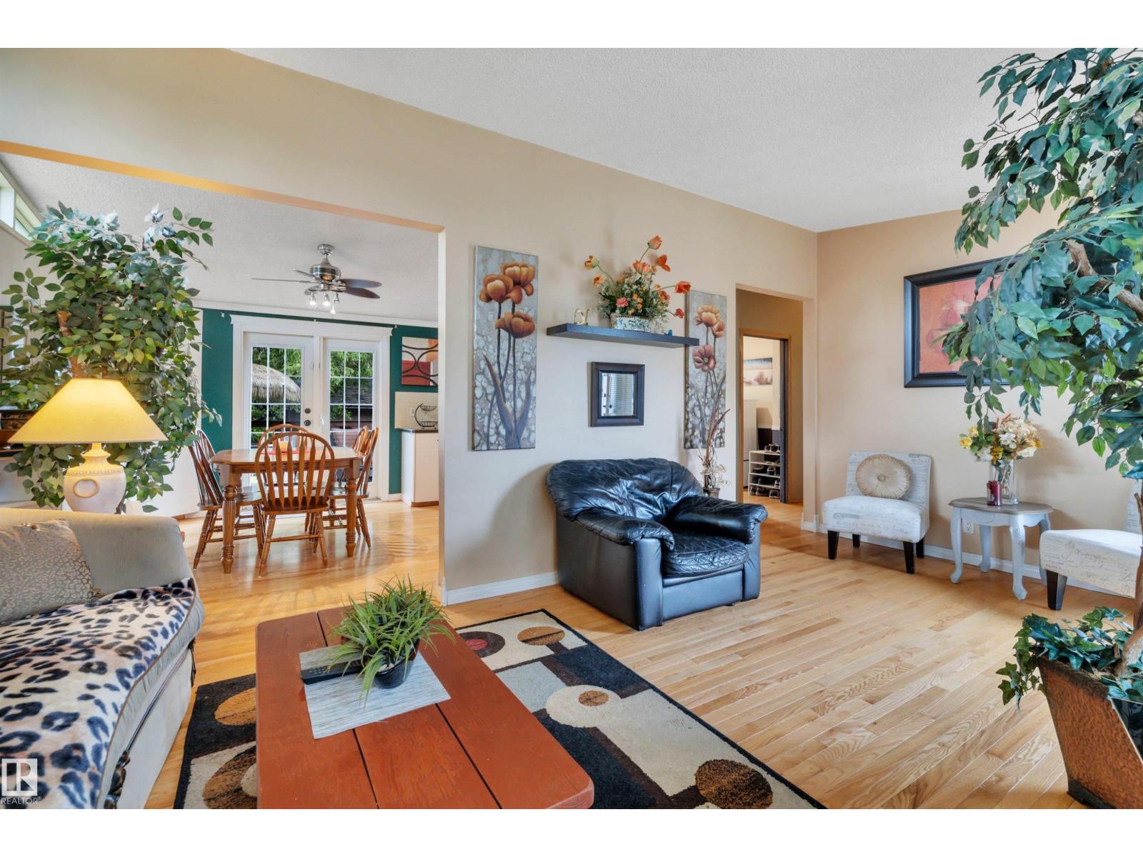 4207 47 ST - 8
