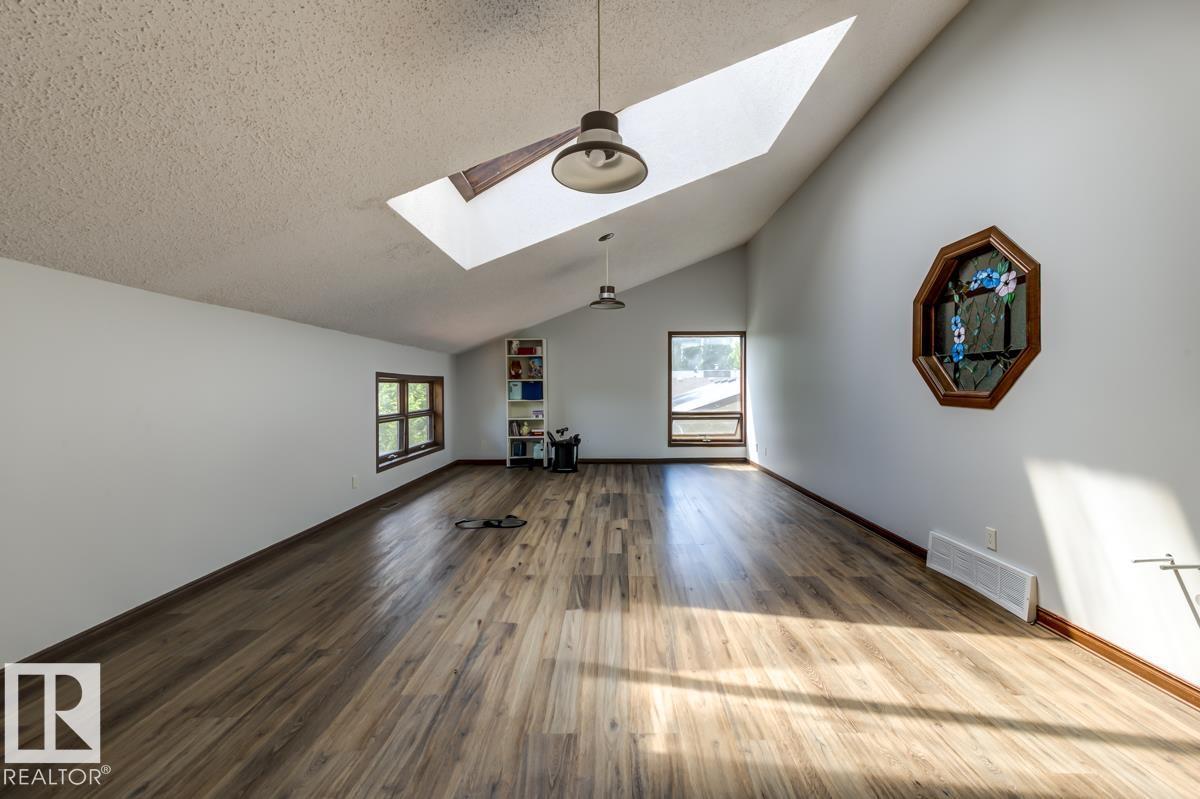 6819 10 Av NW - 30