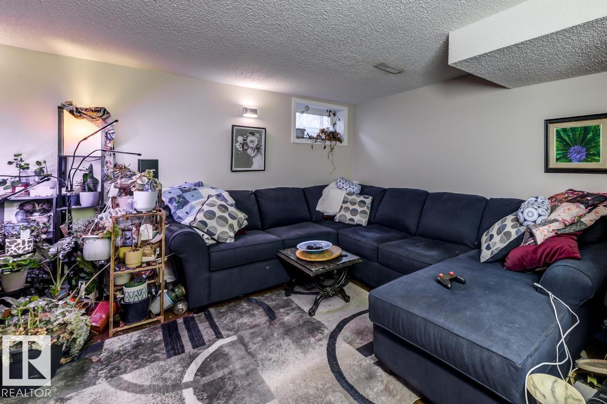 6819 10 Av NW - 55