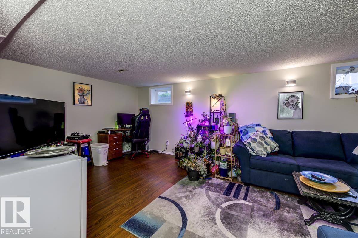 6819 10 Av NW - 57