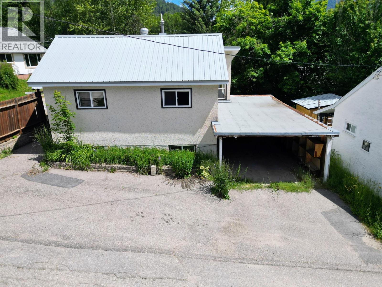 1866 COLE Street - 16